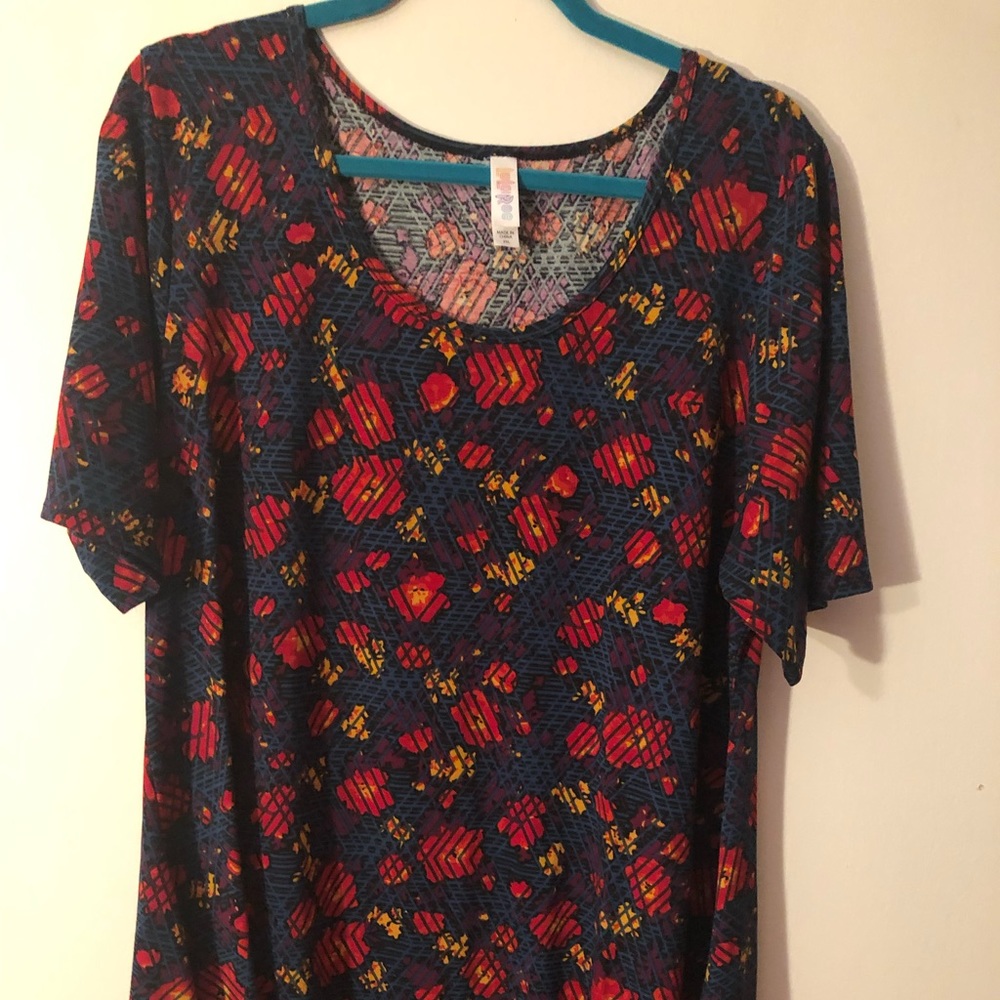 LuLaRoe Perfect T